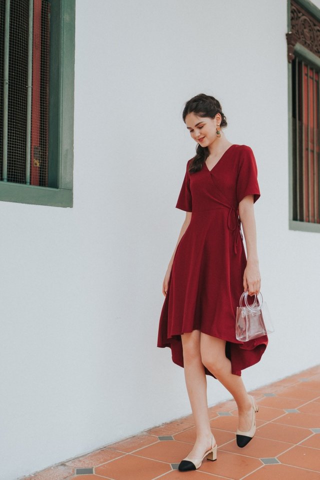 Karlyn Asymmetrical Midi Dress in Wine (XS)