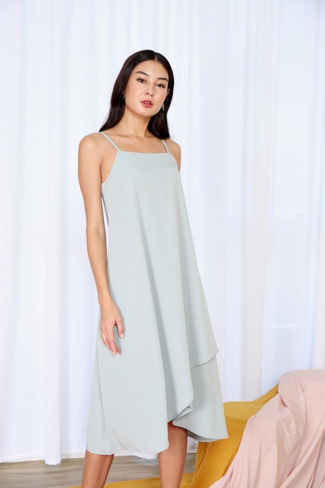 Alair Overlap Hem Midi Dress in Sage (XL)
