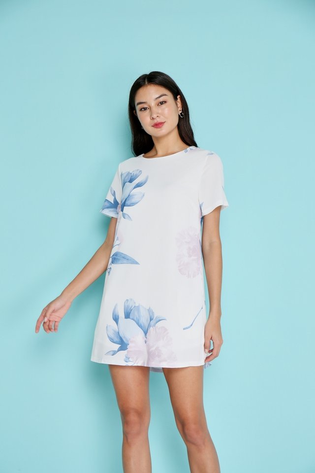 Leilani Floral Shift Dress in White (XS)