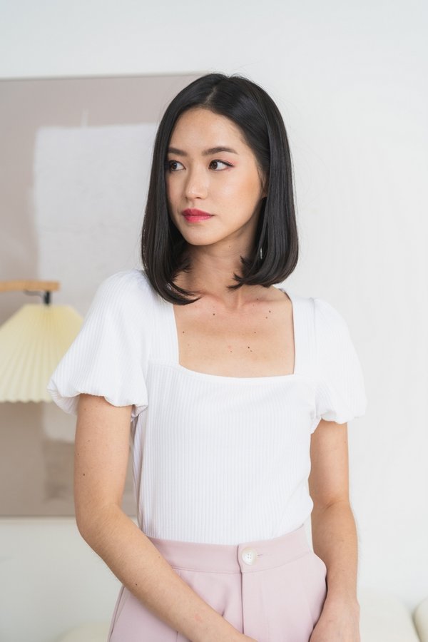 Janelia Ribbed Puffed Sleeves Top in White (M)