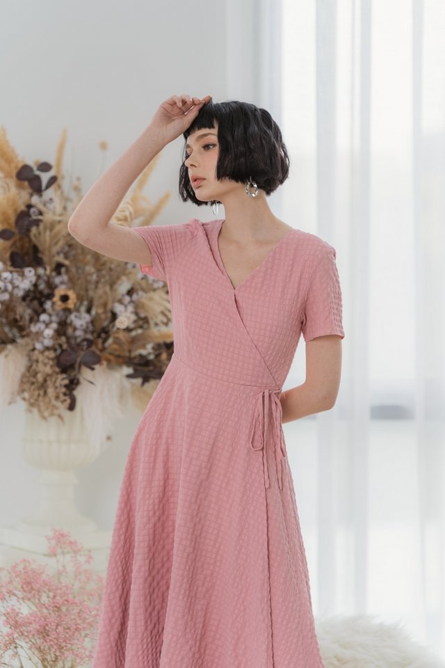 Mikaela Textured Wrap Midi Dress in Pink (XS)