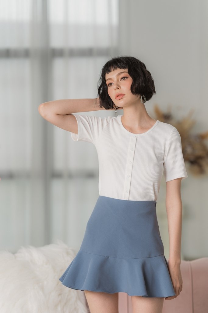 Rayna Ruffled Hem Skorts in Dusty Blue (XS)