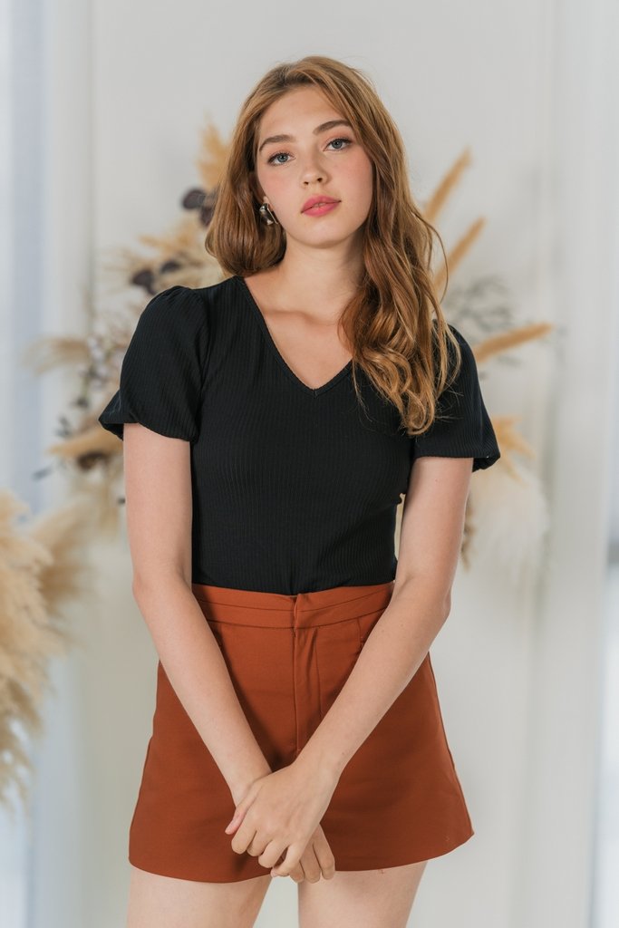 Elissa Panel Waist Shorts in Caramel