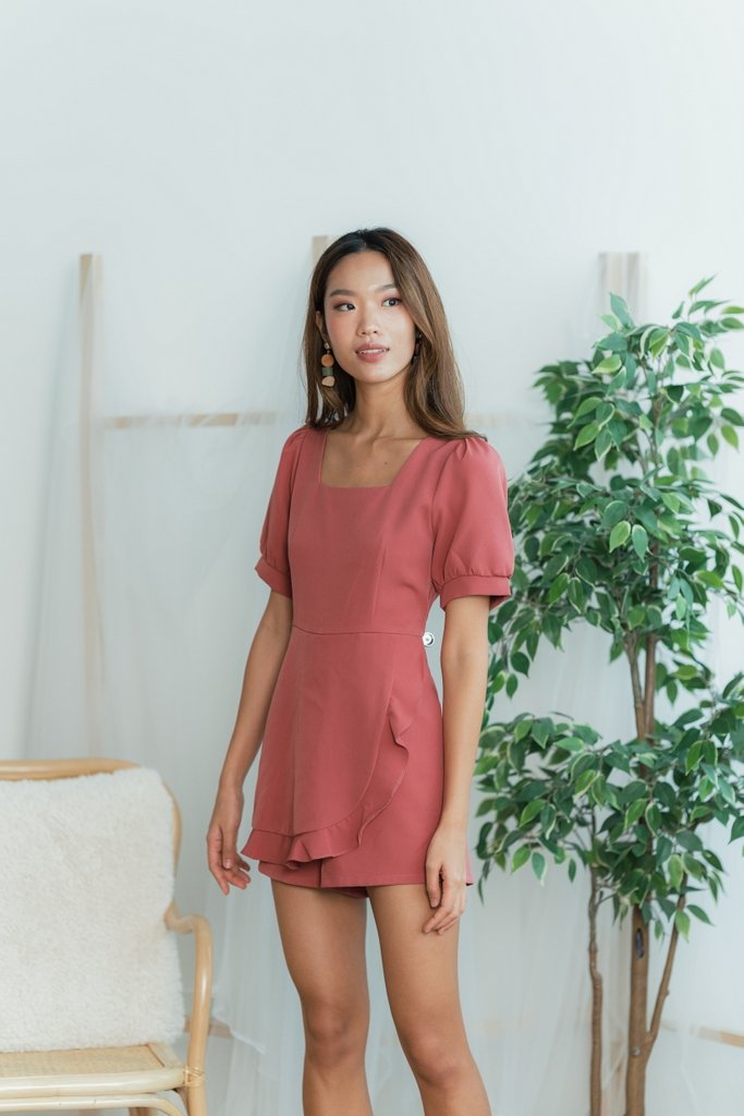 Lisa Overlap Ruffles Romper in Rose (XS)
