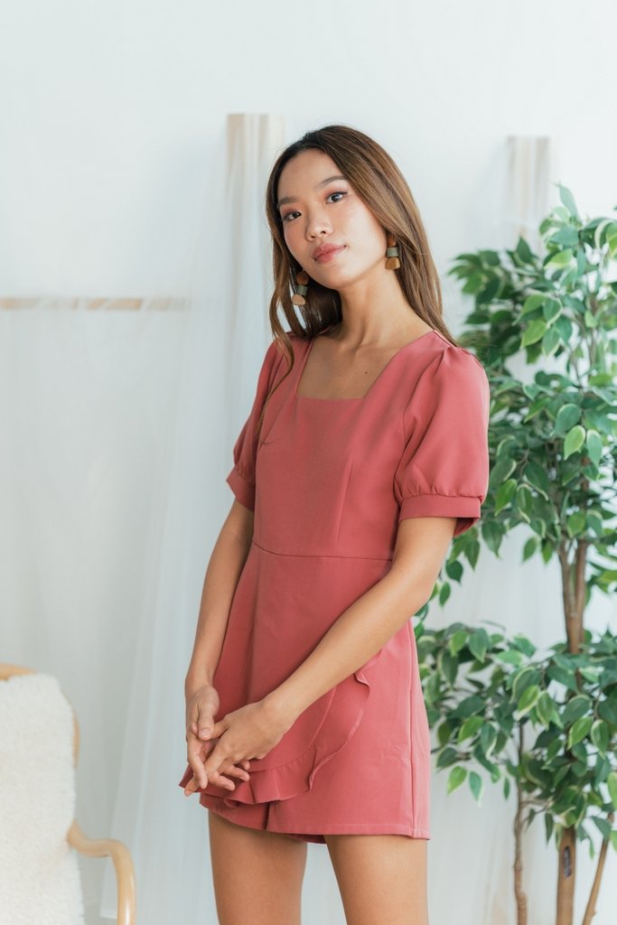 Lisa Overlap Ruffles Romper in Rose (XS)