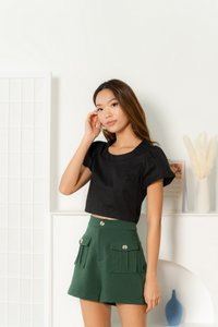 Alyvia Pocket Button High Waist Short in Forest (XS)
