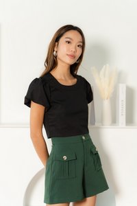 Alyvia Pocket Button High Waist Short in Forest (XS)