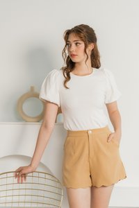 Fabiana Scallop Shorts in Caramel (XS)