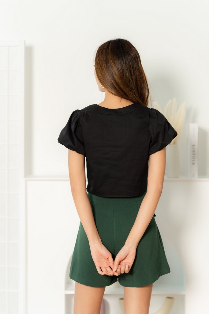 Lyra Puffed Sleeves Crop Top in Black (XS)