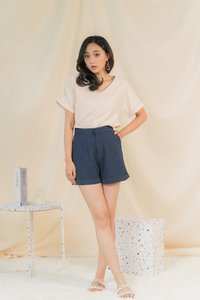 Korrie Embossed Textured Shorts in Navy (XS)