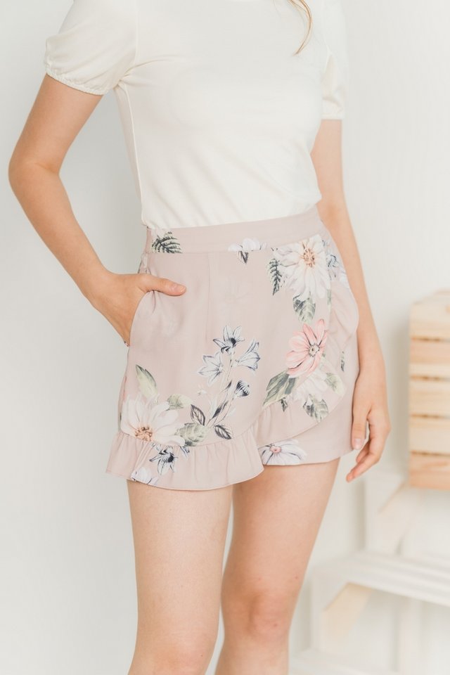Adrielle Floral Ruffles Skorts in Taupe (XS)
