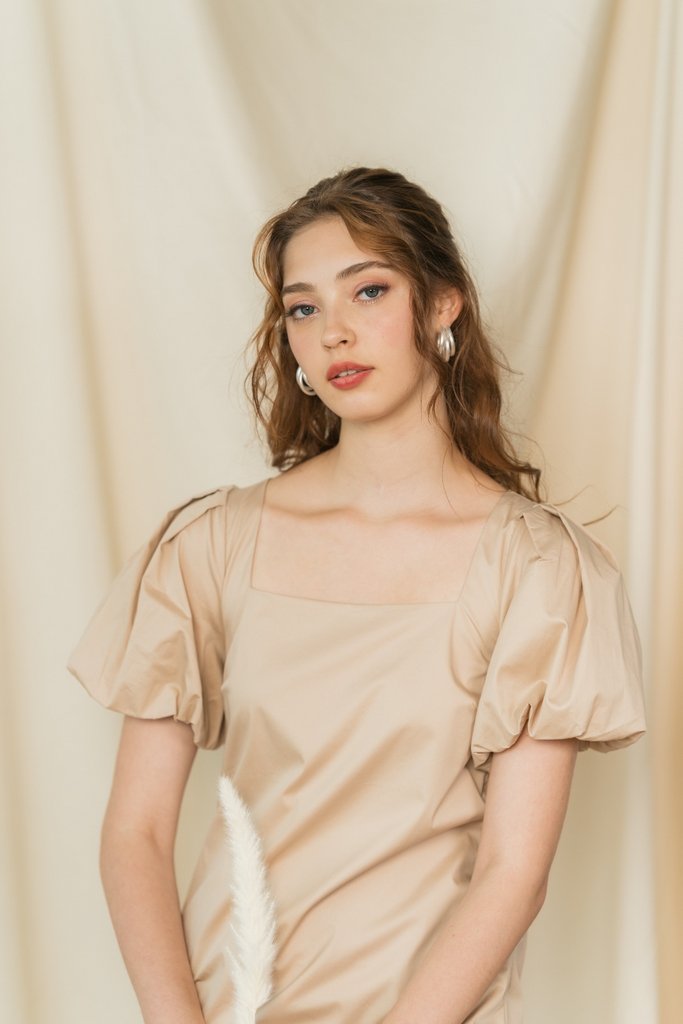 Leah Puffed Sleeves Square Neck Dress in Sand (XL)