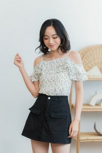 Zia Floral Ruffled Cold-Shoulder Top in White (XS)