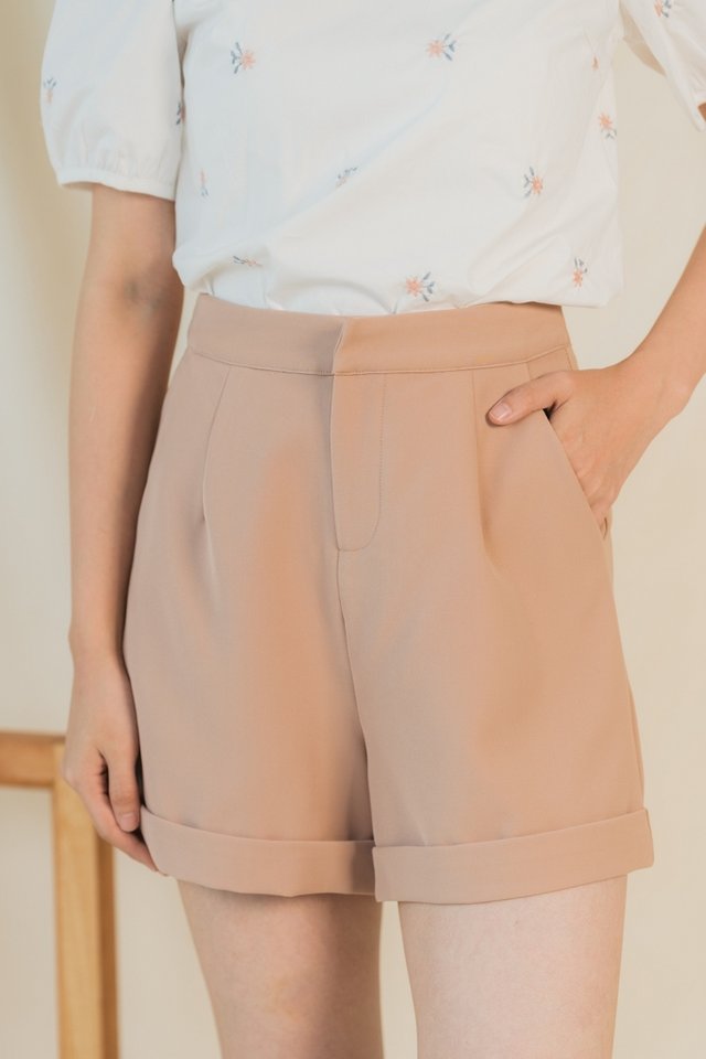 Josie Pocket Shorts in Caramel (XS)
