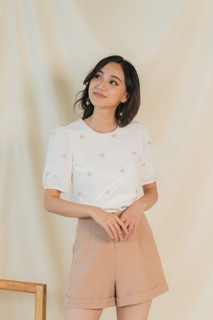 Josie Pocket Shorts in Caramel (XS)