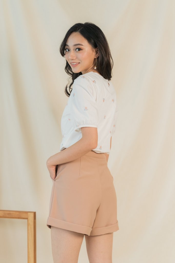 Josie Pocket Shorts in Caramel (XS)