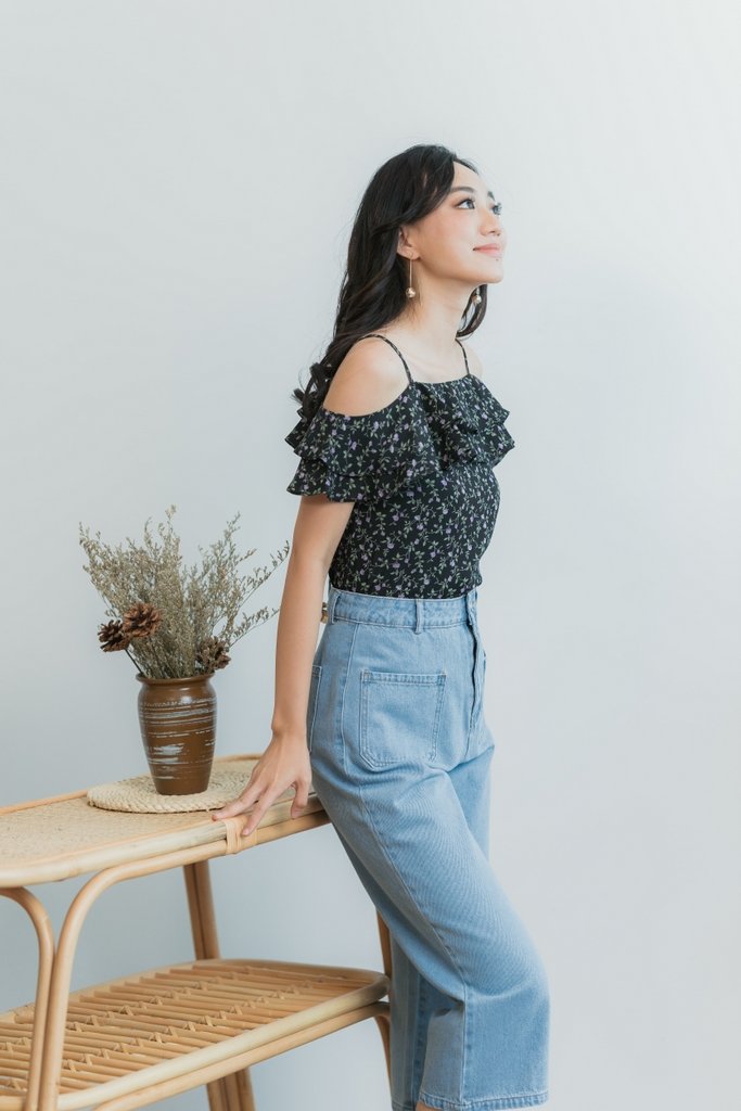 Zia Floral Ruffled Cold-Shoulder Top in Black (XS)