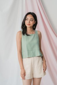 Alessi Textured Pocket Shorts in Cream (XS)