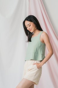 Alessi Textured Pocket Shorts in Cream (XS)