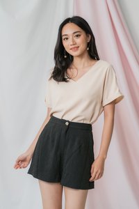 Alessi Textured Pocket Shorts in Black (XS)