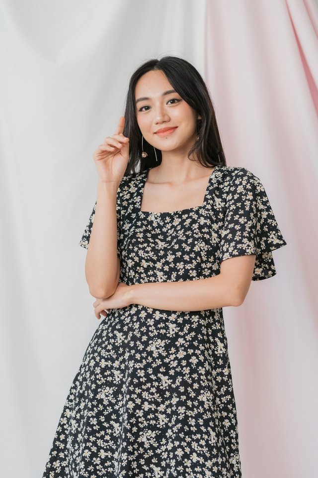 Kira Floral Flare Sleeves Dress in Black (XS)