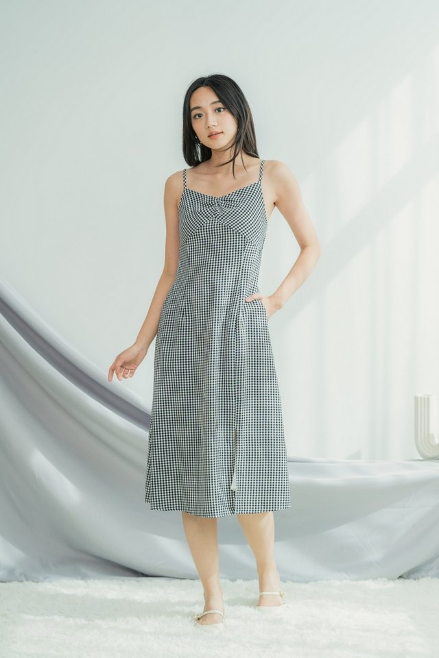 Bevlyn Gingham Ruched Midi Dress in Black