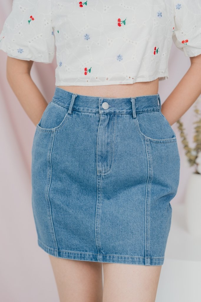 Anita Denim Skirt in Mid Wash (XS)
