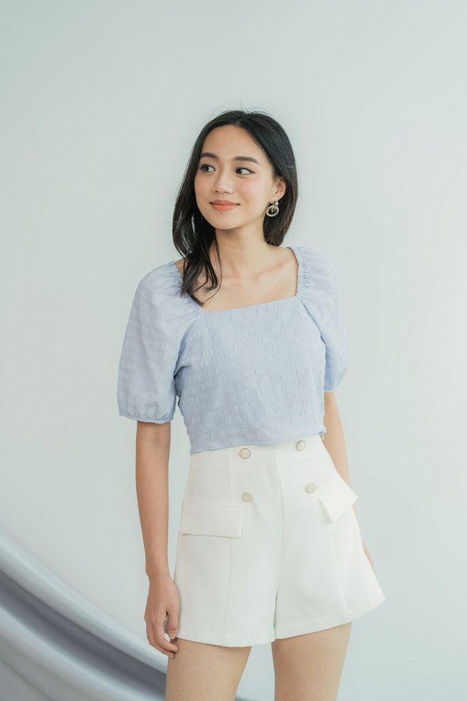 Elina Button Pocket Shorts in White (XS)