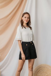 Nyla Button Pocket Shorts in Black (XS)