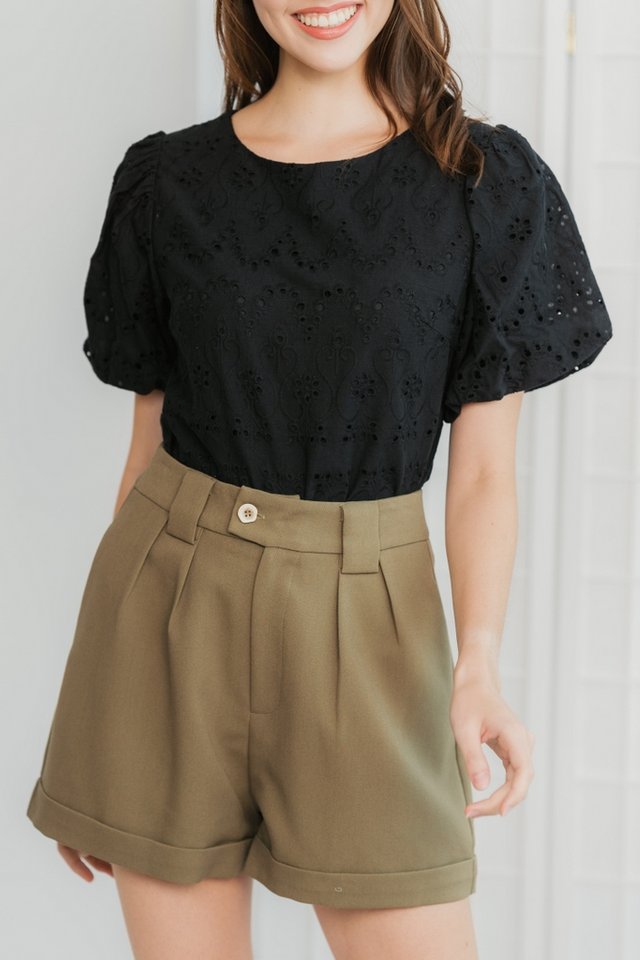 Blythe Button Pocket Shorts in Olive (XS)