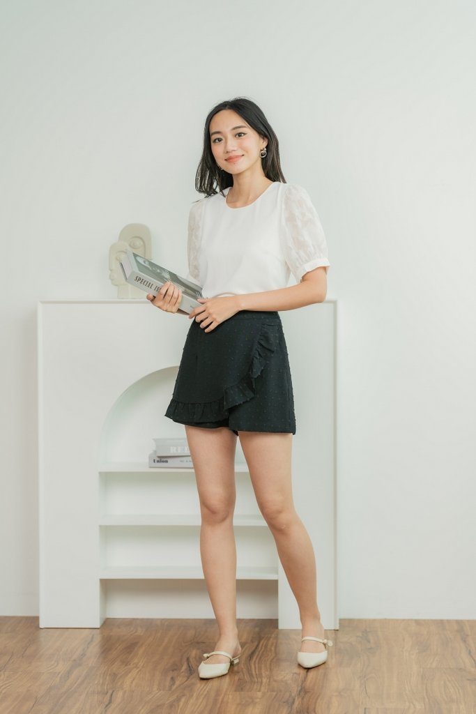 Adrielle Swiss Dots Ruffles Skorts in Black (XS)