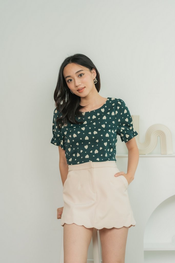 Clarise Heart-Shaped Puffed Sleeves Top in Forest (XS)