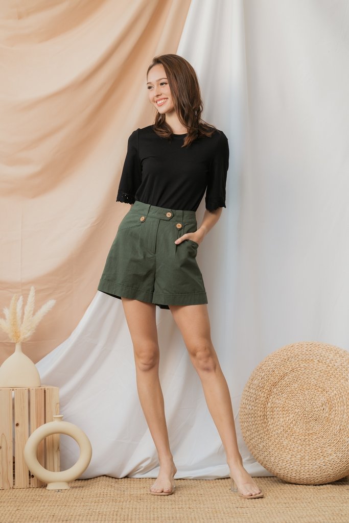 Nyla Button Pocket Shorts in Olive (XS)