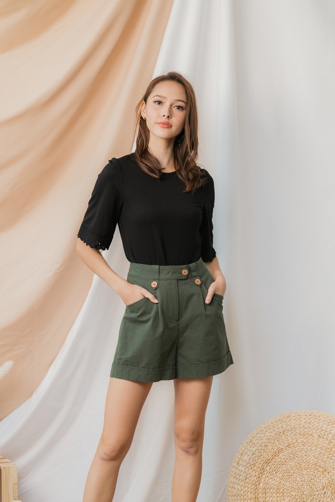 Nyla Button Pocket Shorts in Olive (XS)