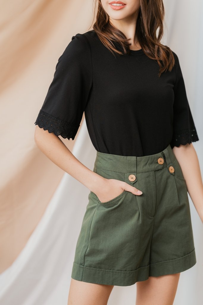 Nyla Button Pocket Shorts in Olive (XS)