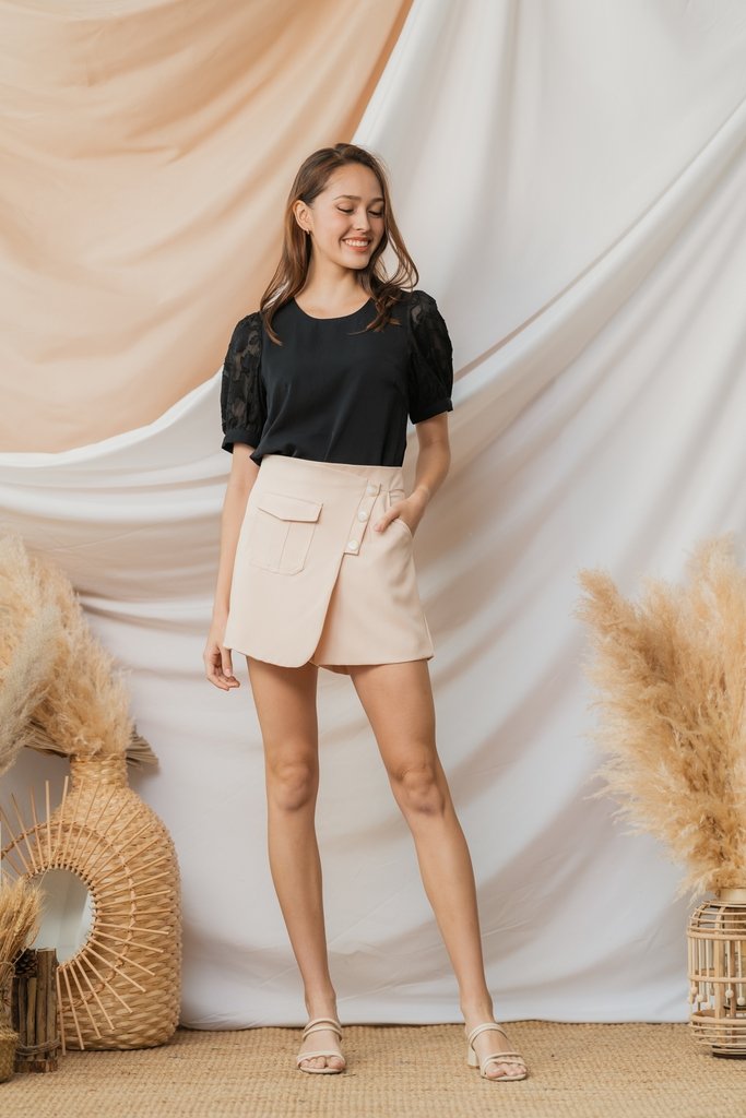 Carlotta Button Skorts in Cream (XS)