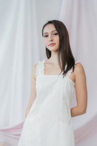 Fleur Ruffles Dress in White (XL)
