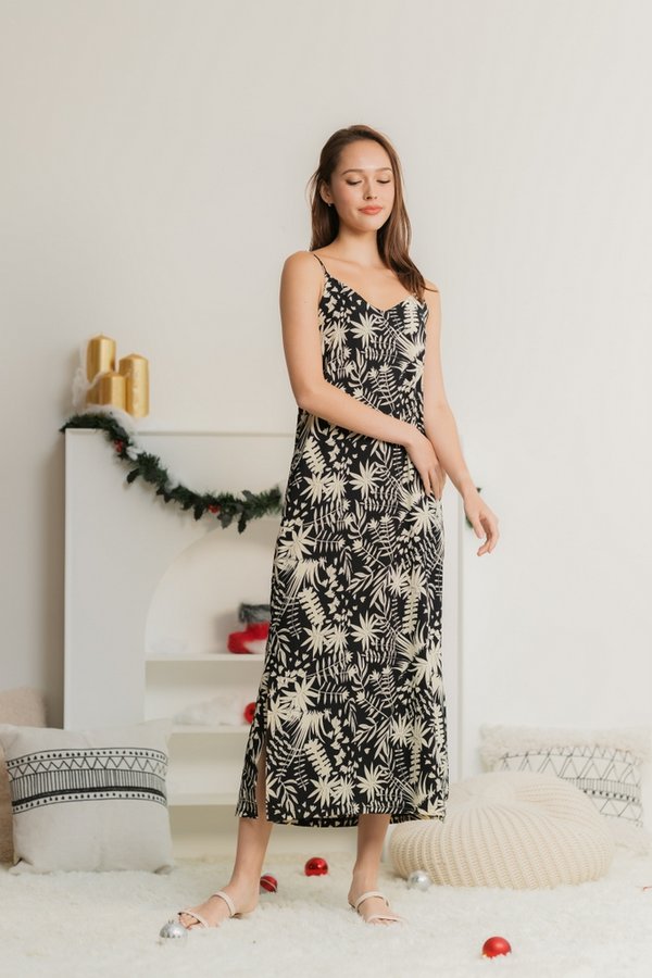 Frances Floral Camisole Maxi Dress in Black (XS)