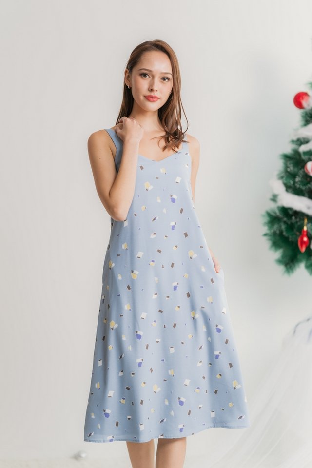 Willow Abstract Midi Dress in Baby Blue (XS)