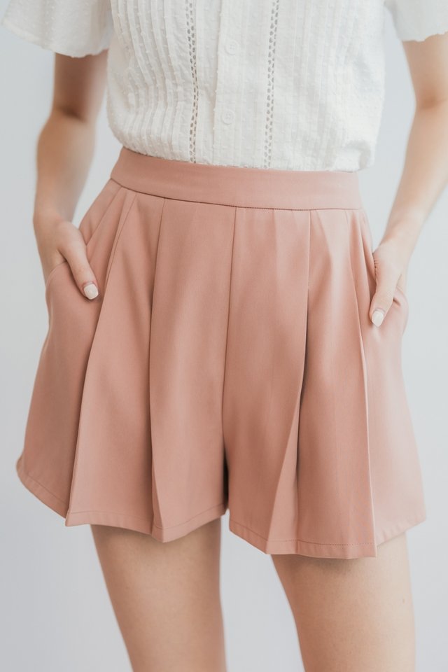 Gene Pleated High Waisted Skort in Apricot 