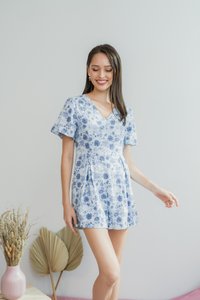 Sabrina Floral Pleated Romper in Blue (XS)