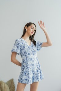 Sabrina Floral Pleated Romper in Blue (XS)