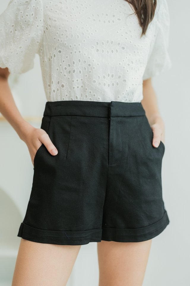 Chrystal High Waisted Shorts in Black (XS)
