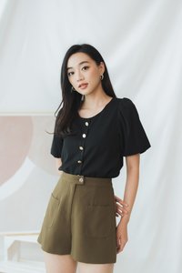 Wayne High-Waisted Button Shorts in Olive (XS)