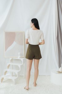 Wayne High-Waisted Button Shorts in Olive (XS)