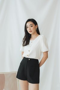 Wayne High-Waisted Button Shorts in Black (XS)