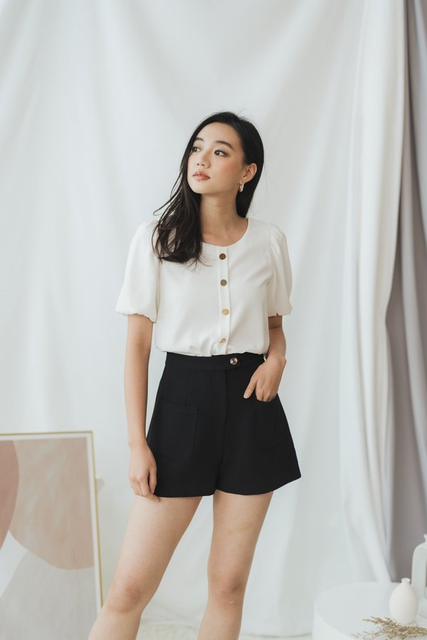 Wayne High-Waisted Button Shorts in Black (XS)