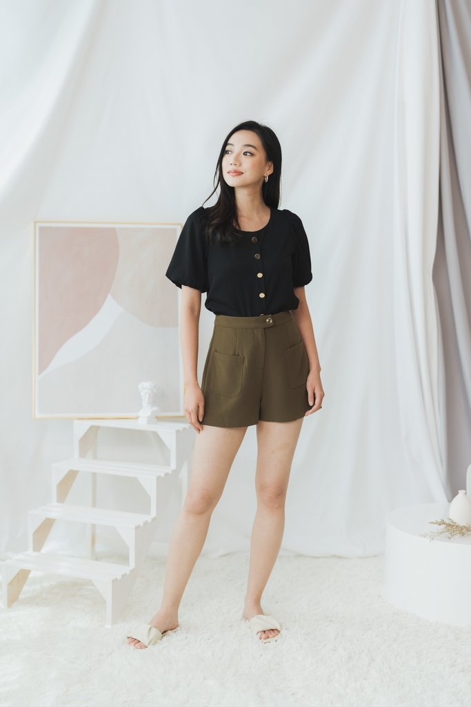 Wayne High-Waisted Button Shorts in Olive (XS)