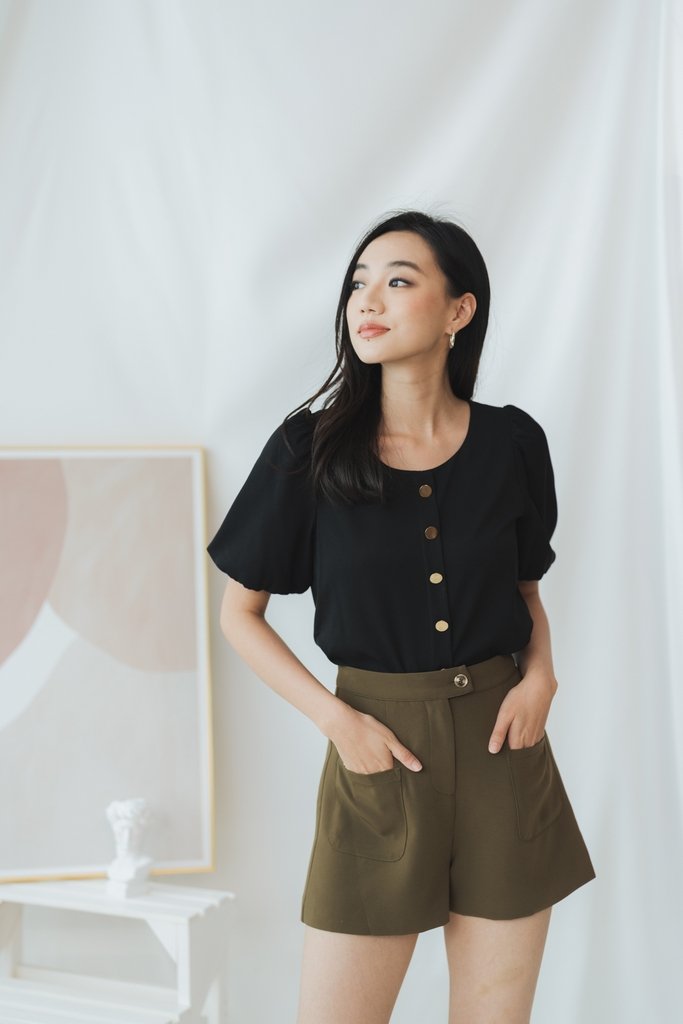 Wayne High-Waisted Button Shorts in Olive (XS)