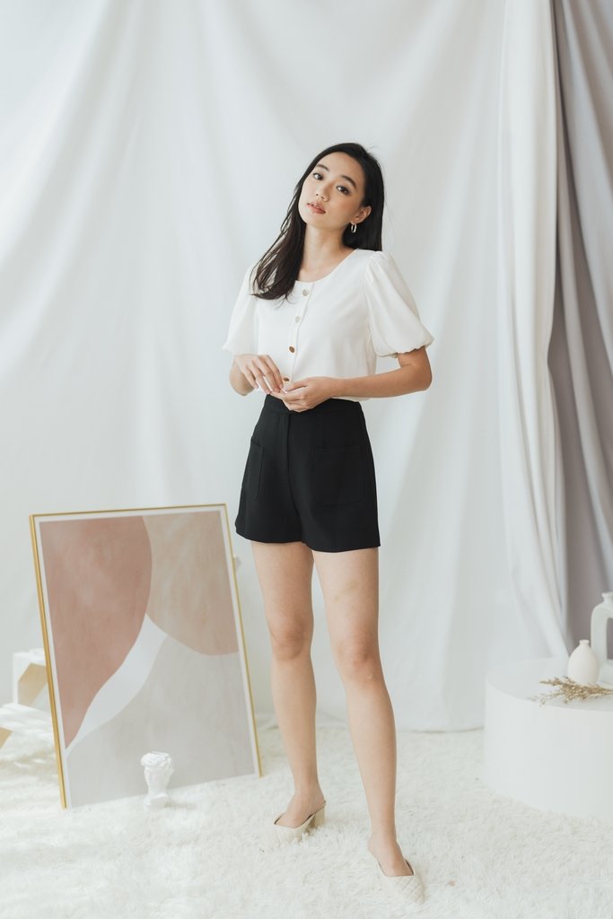 Wayne High-Waisted Button Shorts in Black (XS)